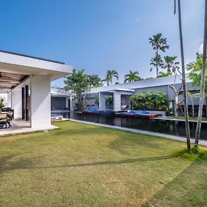 Aqua Villa Seminyak (Bali)